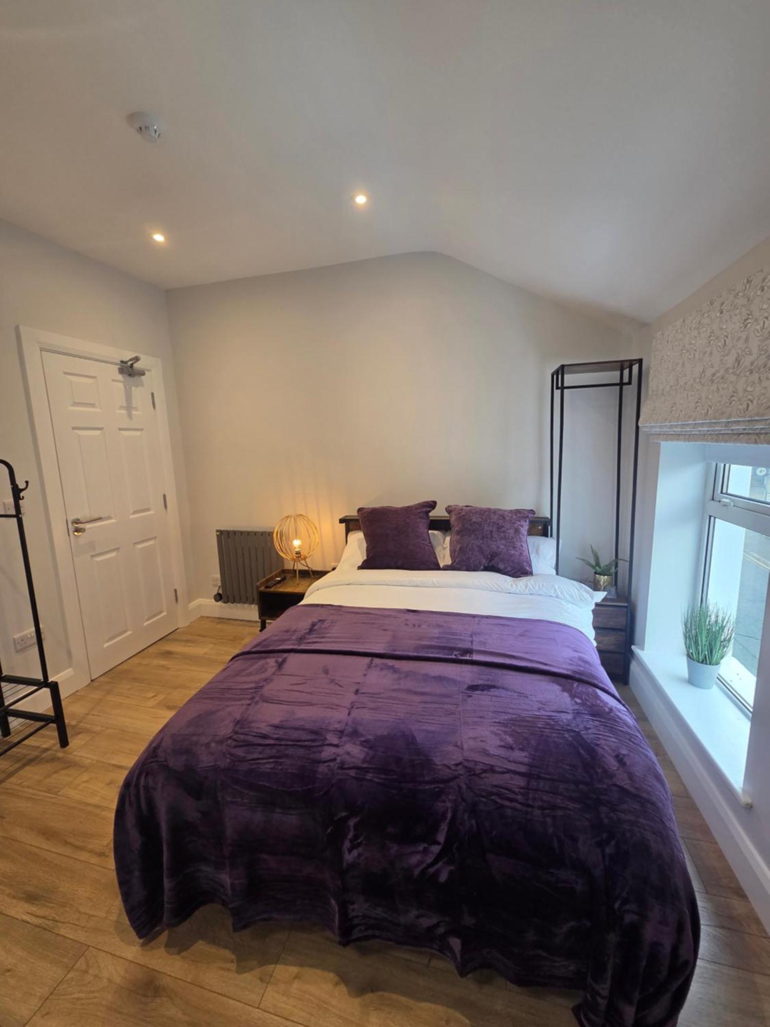 Newly Refurbished Townhouse *