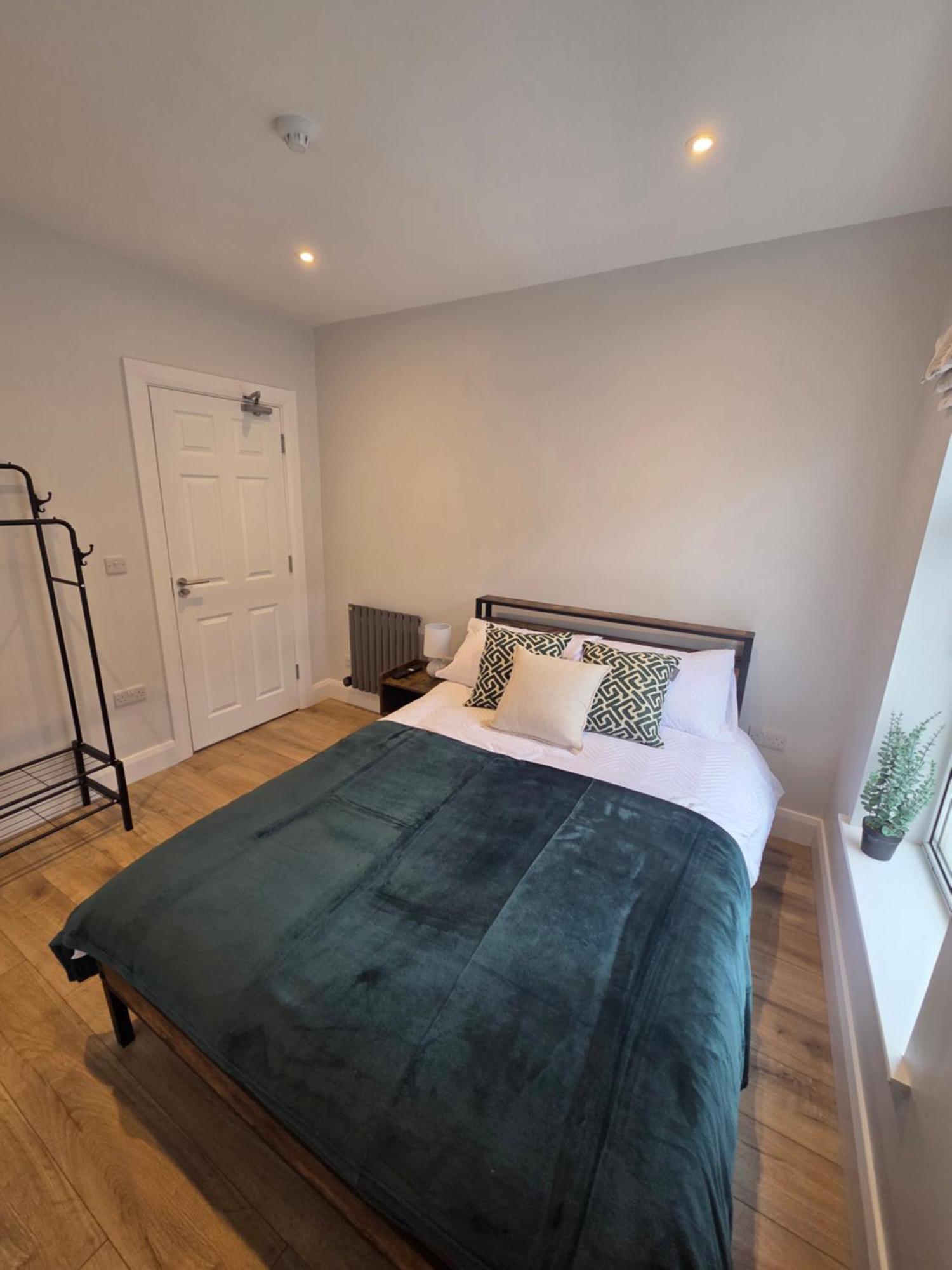 Newly Refurbished Townhouse *