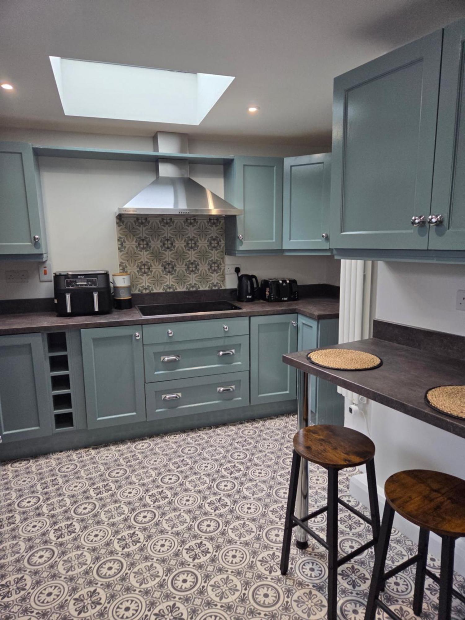 Newly Refurbished Townhouse *
