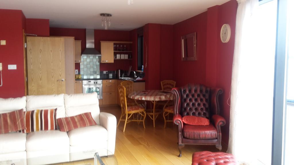 202 Clipper Quay Apartment *