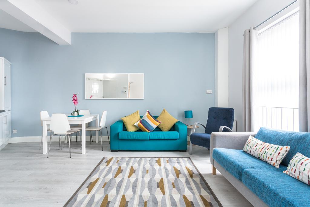 Walled City Apartment