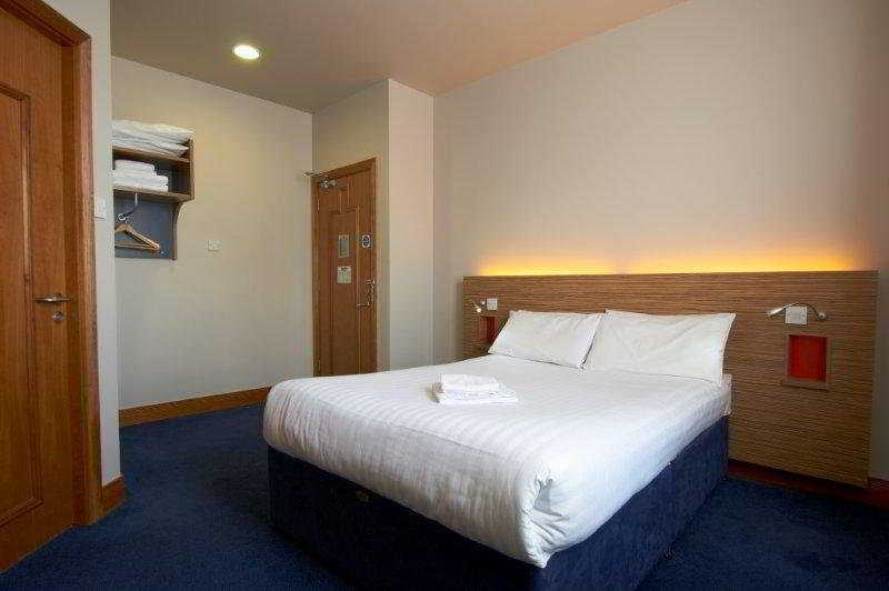 Travelodge Hotel 3*
