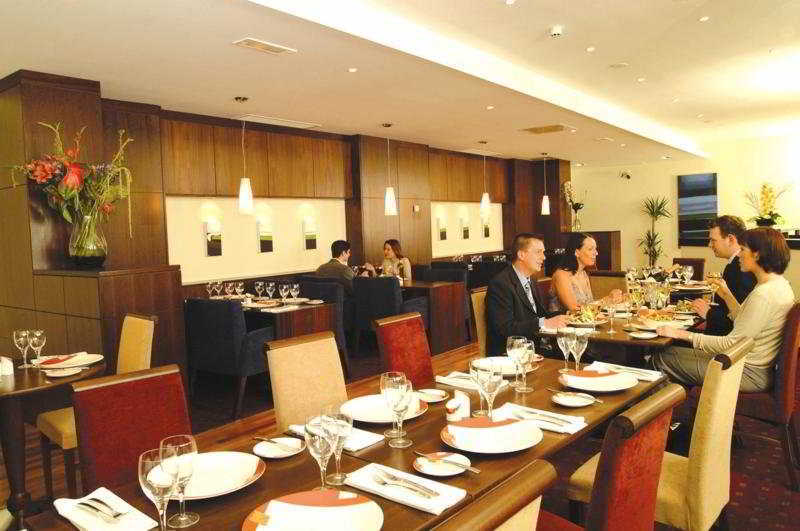 Maldron Hotel 4*