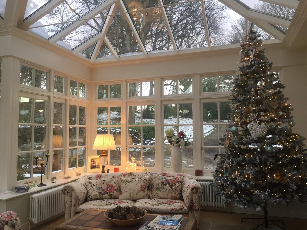 Bed & Breakfast Larchmount House