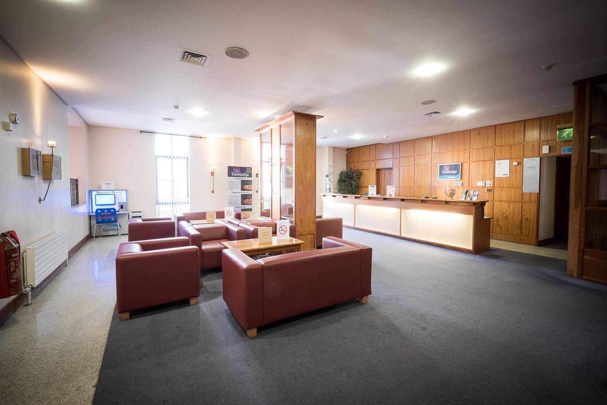 Travelodge Hotel 3*