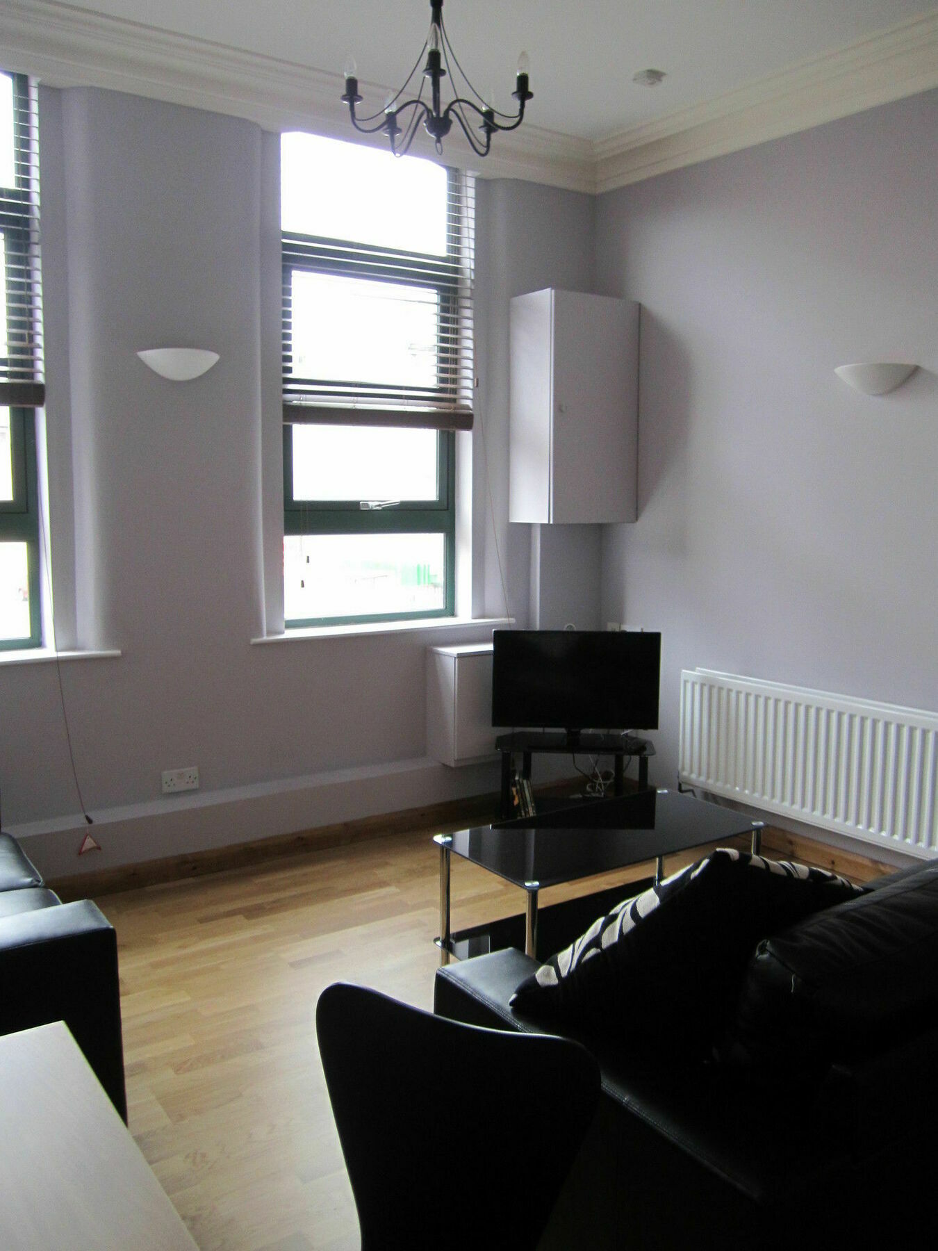 Hogg And Mitchells Apartment *