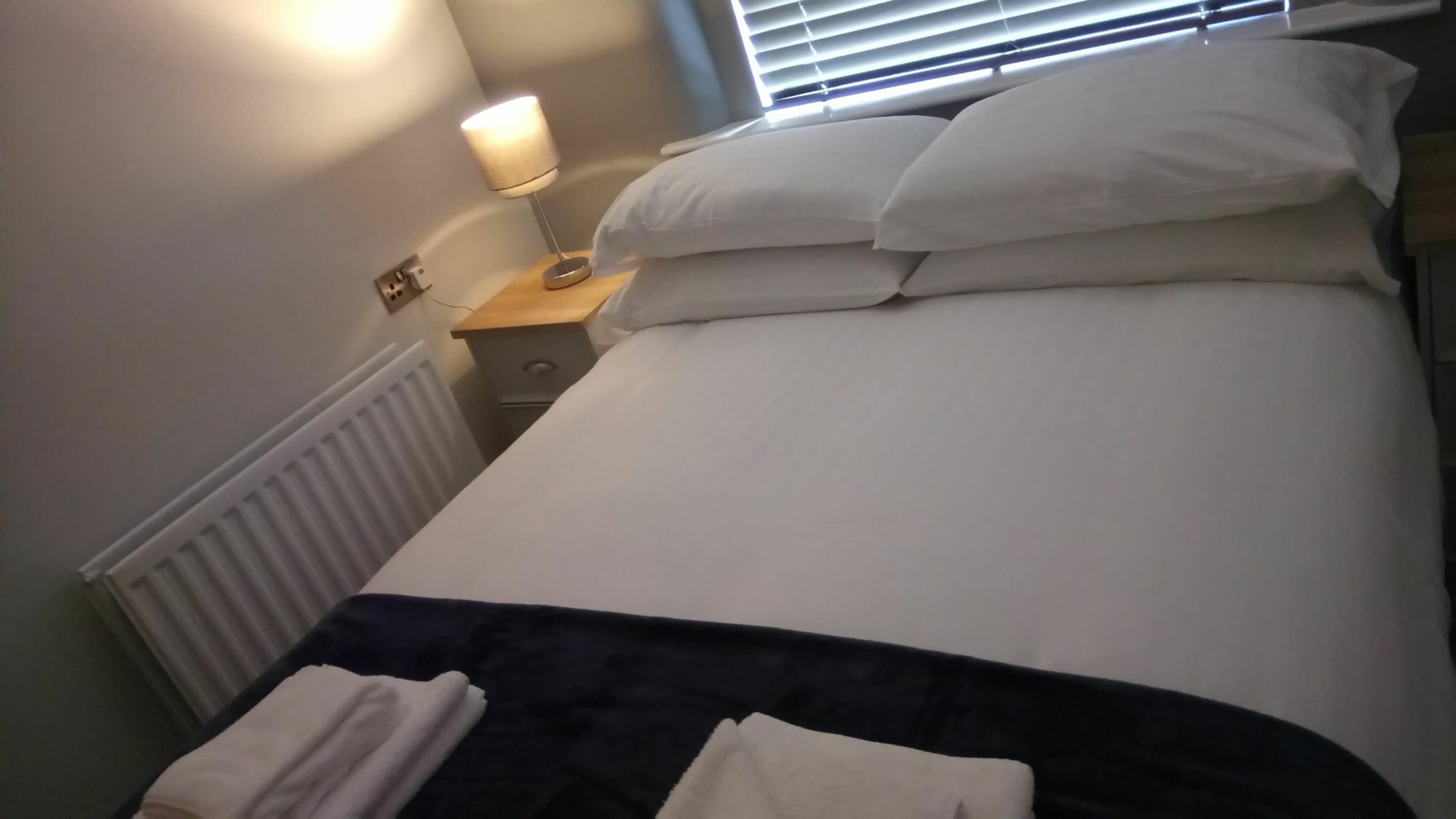 Hogg And Mitchells Apartment *
