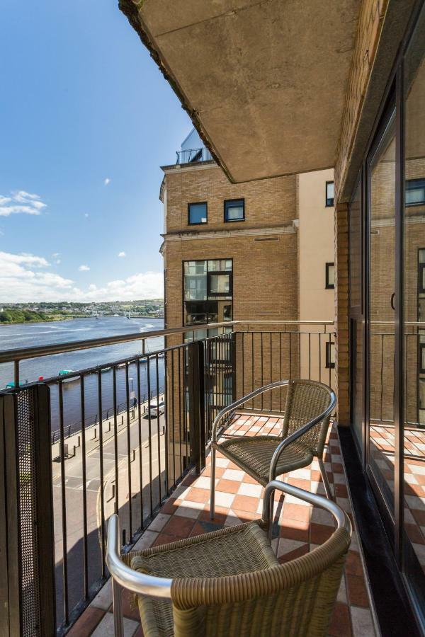 Apartment Stunning River View