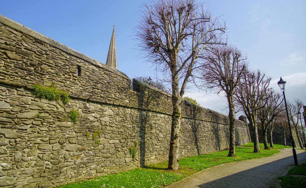 Apartment The Church Wall *