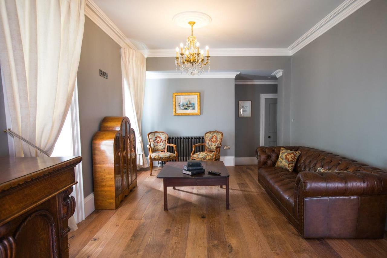 Palace Street Apartment