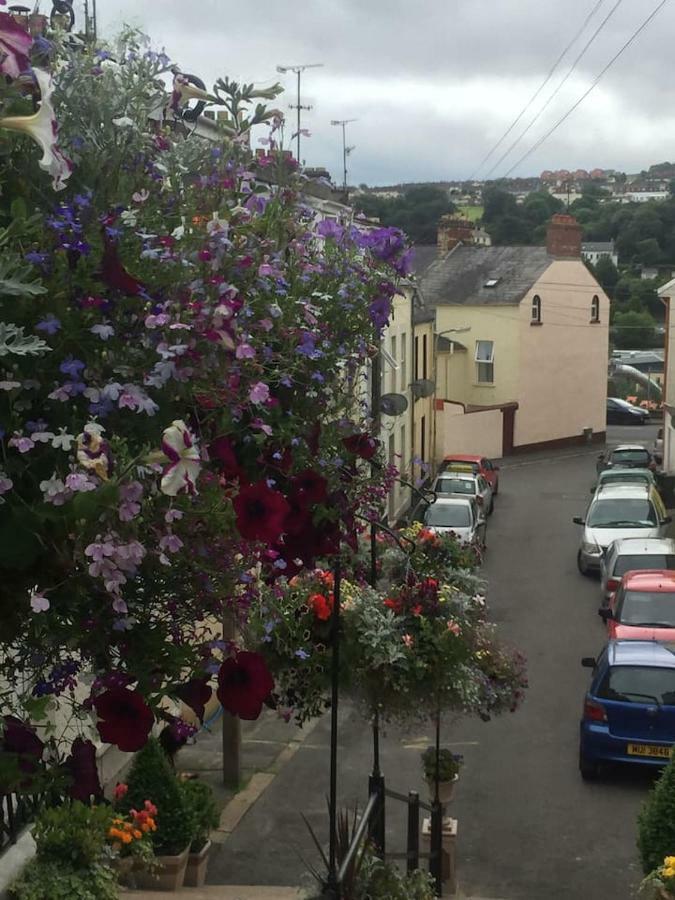 2 Abercorn Place -5 Minute Walk To City Centre - On Quiet Street.