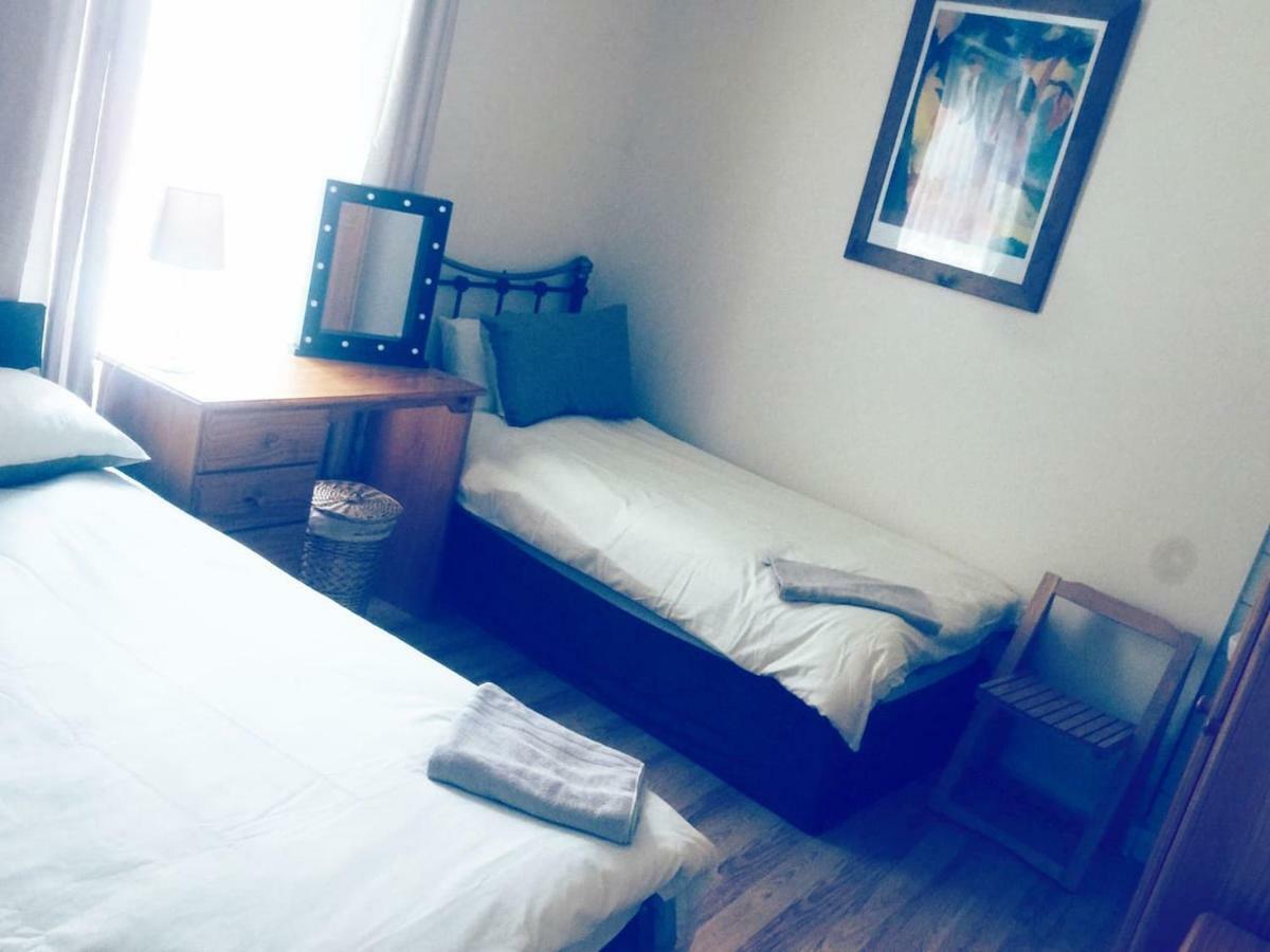 2 Abercorn Place -5 Minute Walk To City Centre - On Quiet Street.