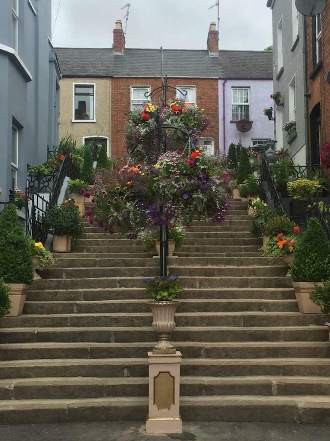 Holiday home 2 Abercorn Place -5 Minute Walk To City Centre - On Quiet Street.