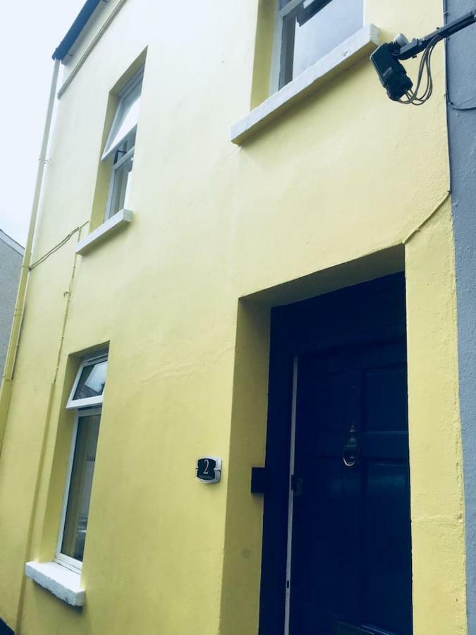 2 Abercorn Place -5 Minute Walk To City Centre - On Quiet Street. Holiday home