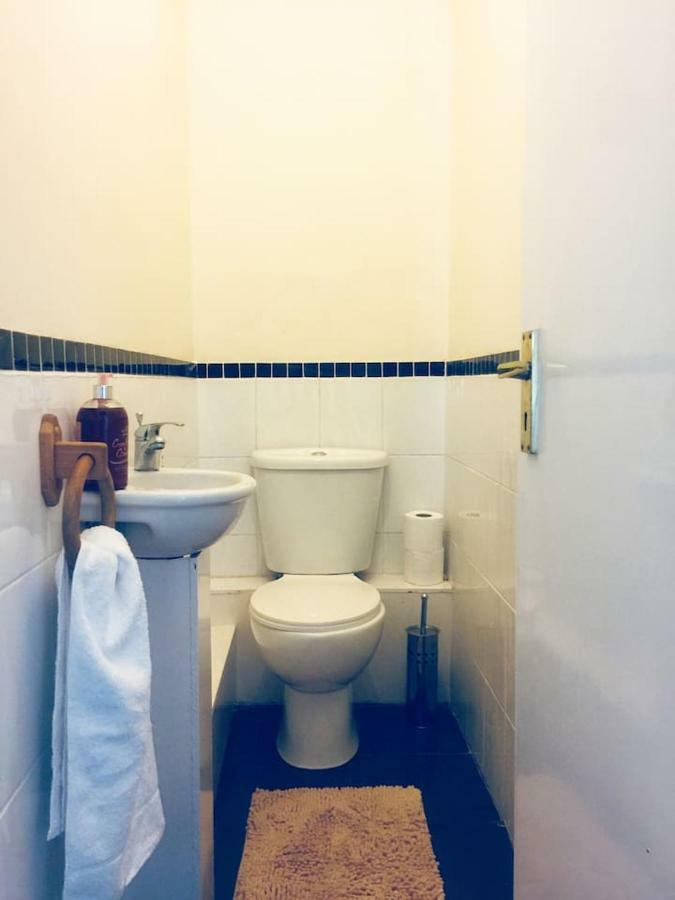 2 Abercorn Place -5 Minute Walk To City Centre - On Quiet Street. Holiday home *