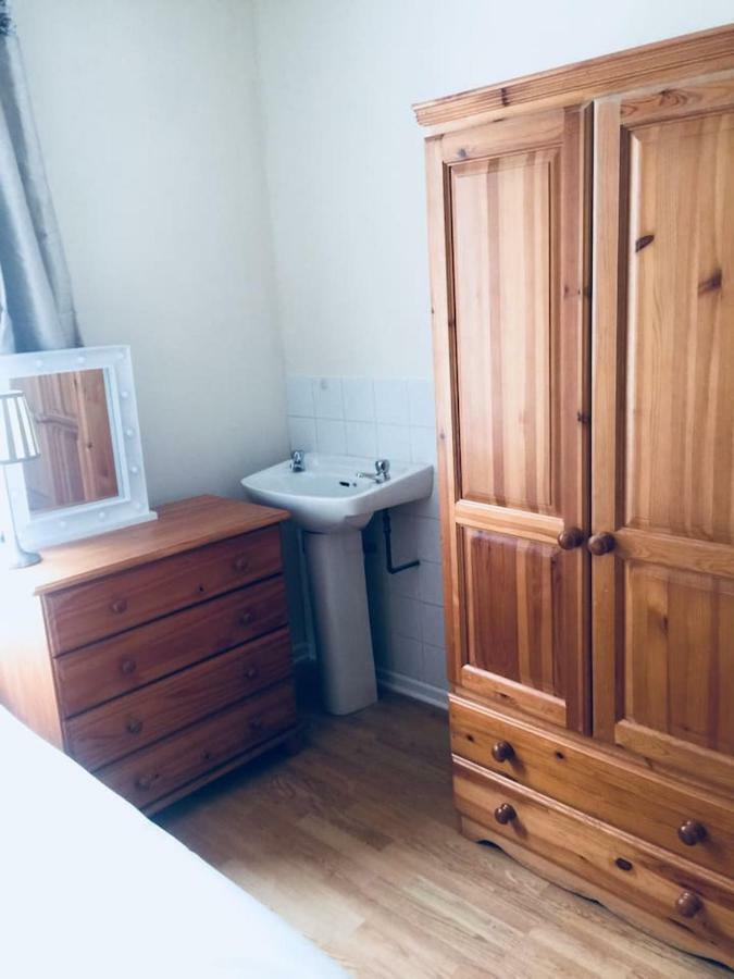 Holiday home 2 Abercorn Place -5 Minute Walk To City Centre - On Quiet Street.