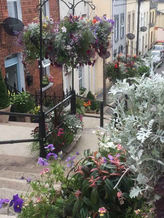 Holiday home 2 Abercorn Place -5 Minute Walk To City Centre - On Quiet Street.