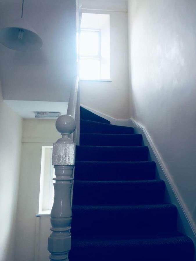 Holiday home 2 Abercorn Place -5 Minute Walk To City Centre - On Quiet Street. *