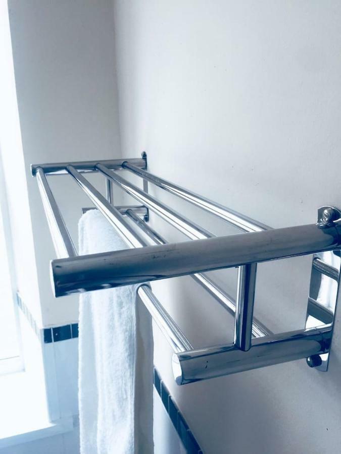 Holiday home 2 Abercorn Place -5 Minute Walk To City Centre - On Quiet Street.