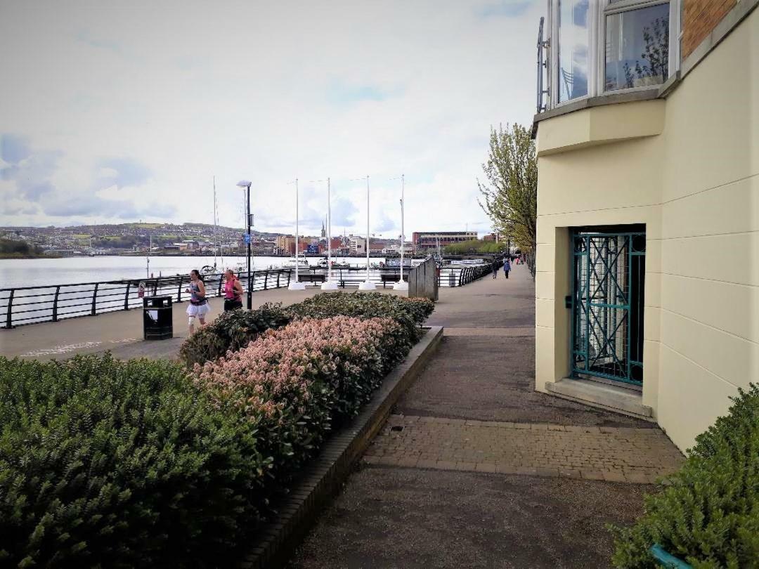 Derry-londonderry Centre Waterfront Apartment *
