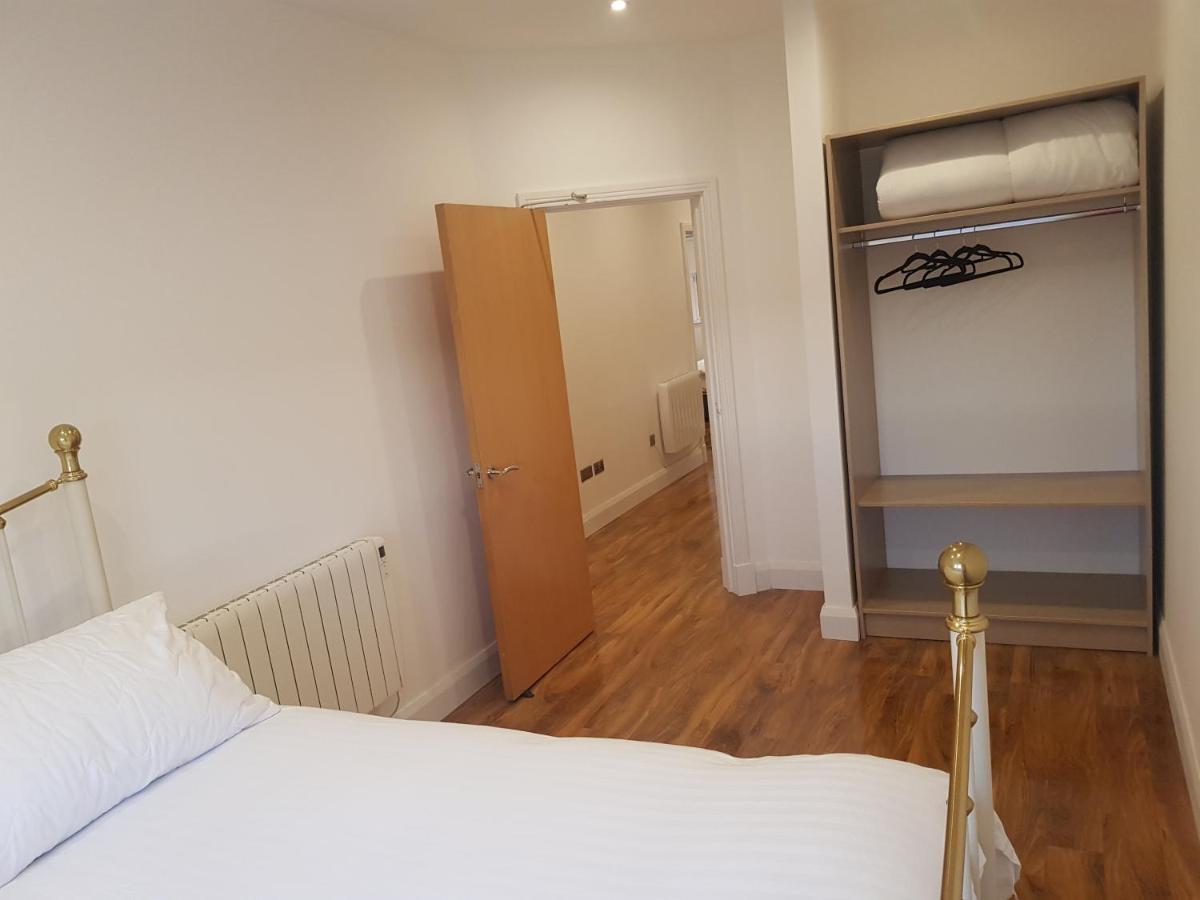 Apartment 12 Victoria Court *