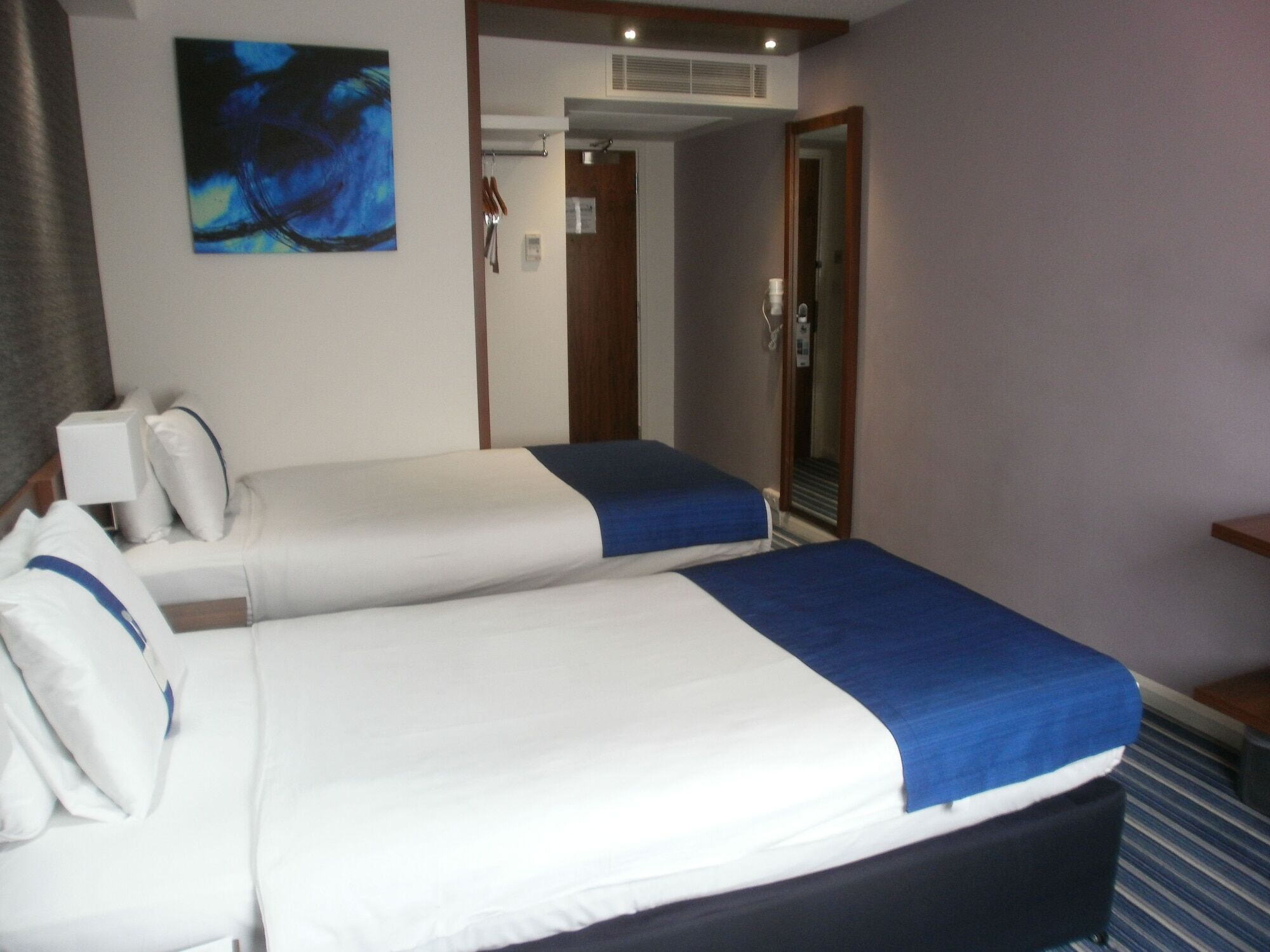 Express - - By Ihg 3* Londonderry