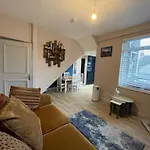 The Corner House. Derry City. 3 Bed, Sleeps 6.