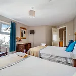 Iona Inn