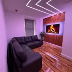 Luxury Hot Tub Retreat Derry City