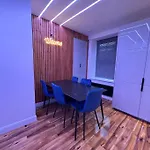Luxury Hot Tub Retreat Derry City