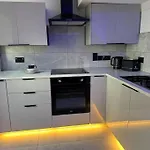 Luxury Hot Tub Retreat Derry City