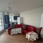 Dans Apartment