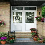 Number 8 Guesthouse