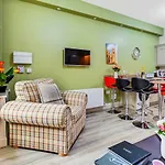 The Ship\'S Key Aparthotel