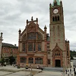 Tri Ard House Derry City Centre Town House