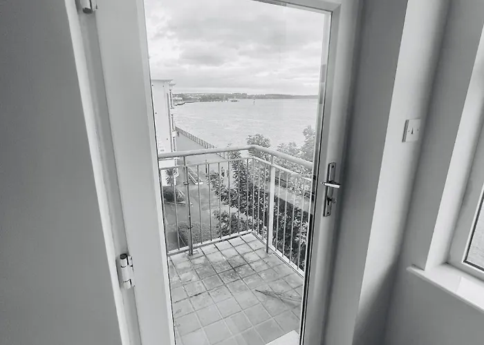 Dans Apartment