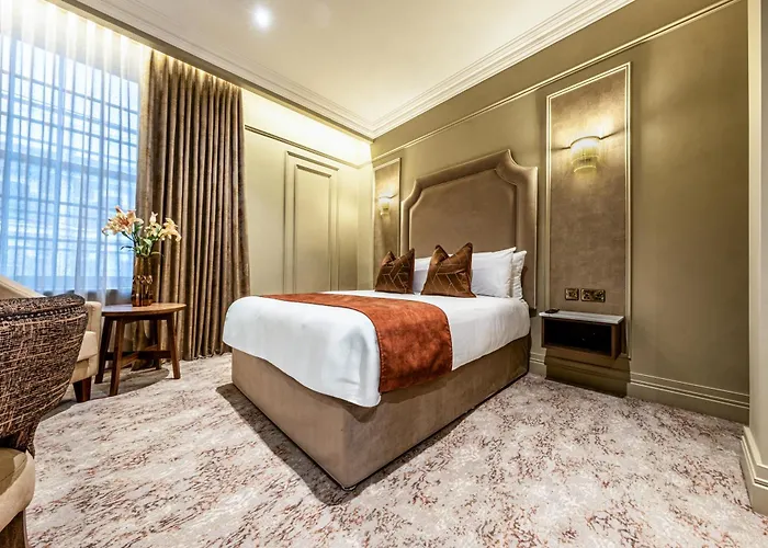 Walled City Hotel