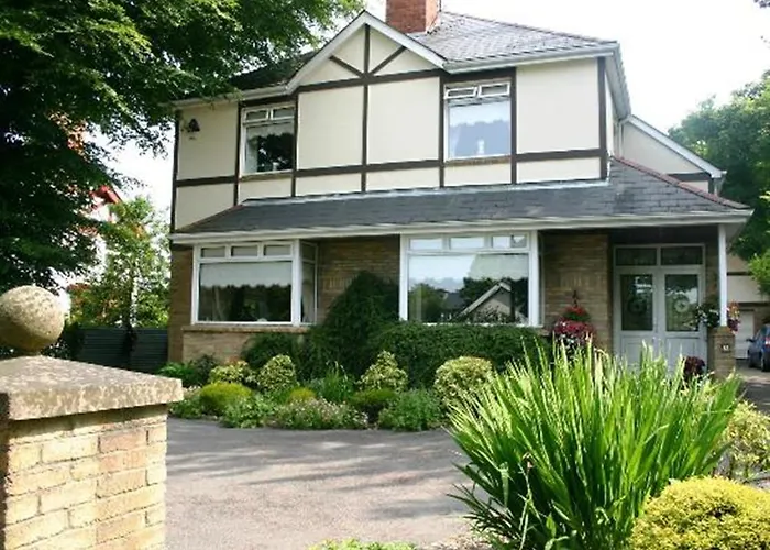 Number 8 Guesthouse
