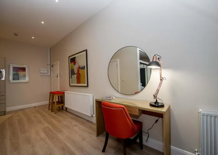 The James Suites