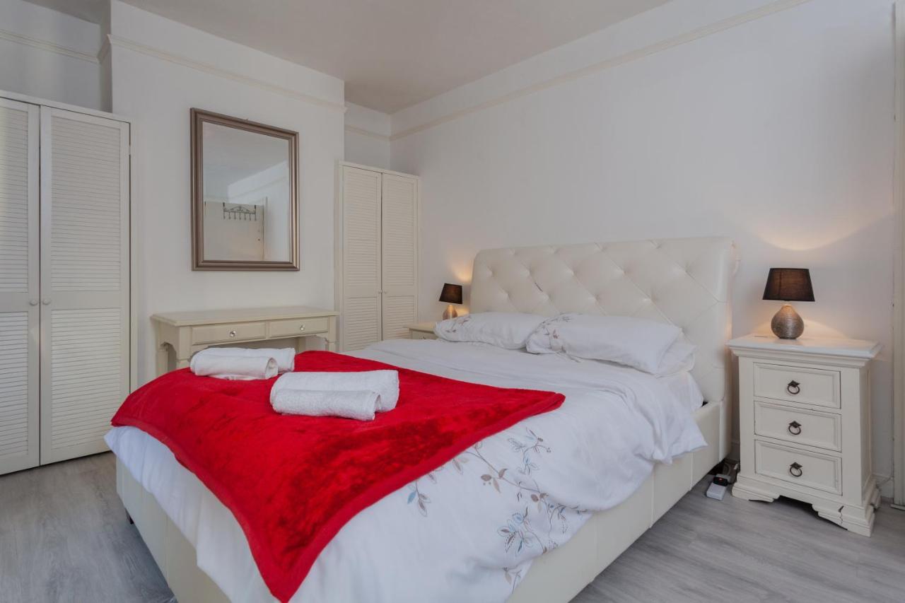 Holiday home Windsor House Londonderry