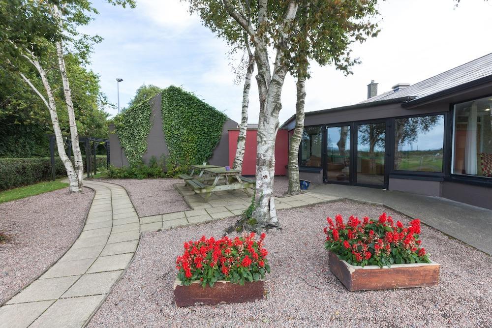 Hotel Western White Horse 4*