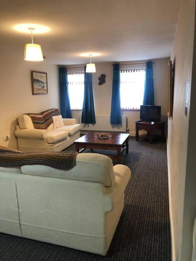 2 Bed Above Great Pub *