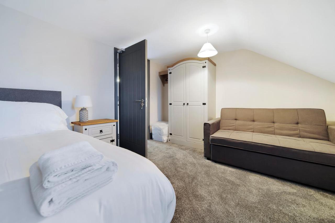 Magee Town House 'sleeping 8 Guests' * Londonderry