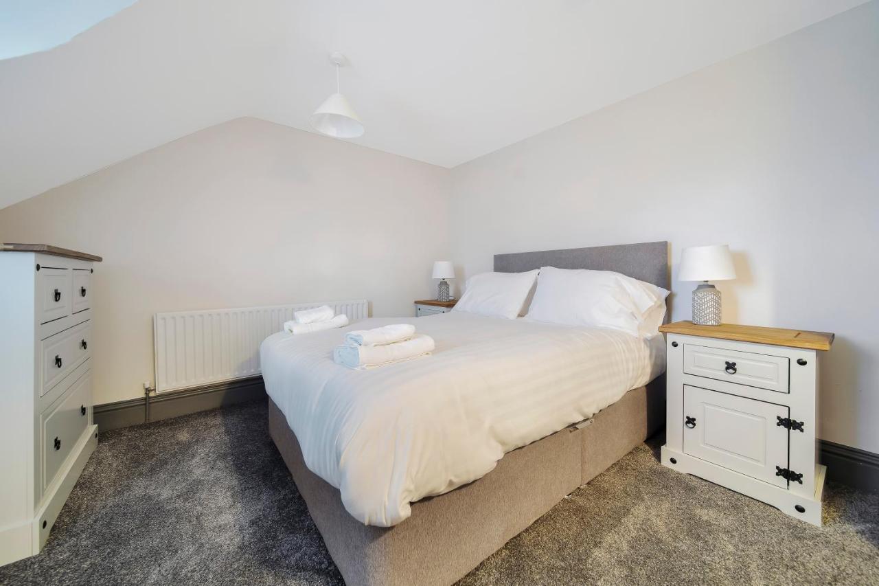 Magee Town House 'sleeping 8 Guests' Londonderry
