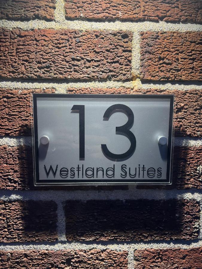 Westland - Stylish, Modern, Elegant, A Apartment *