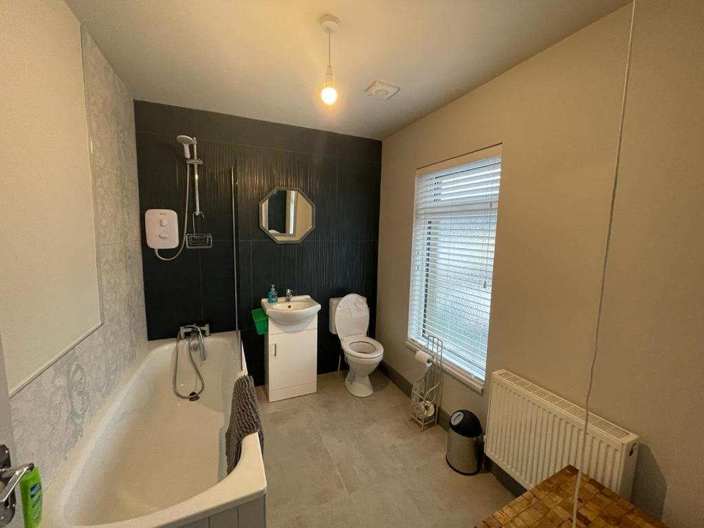Holiday home The Corner House. City. 3 Bed, Sleeps 6.