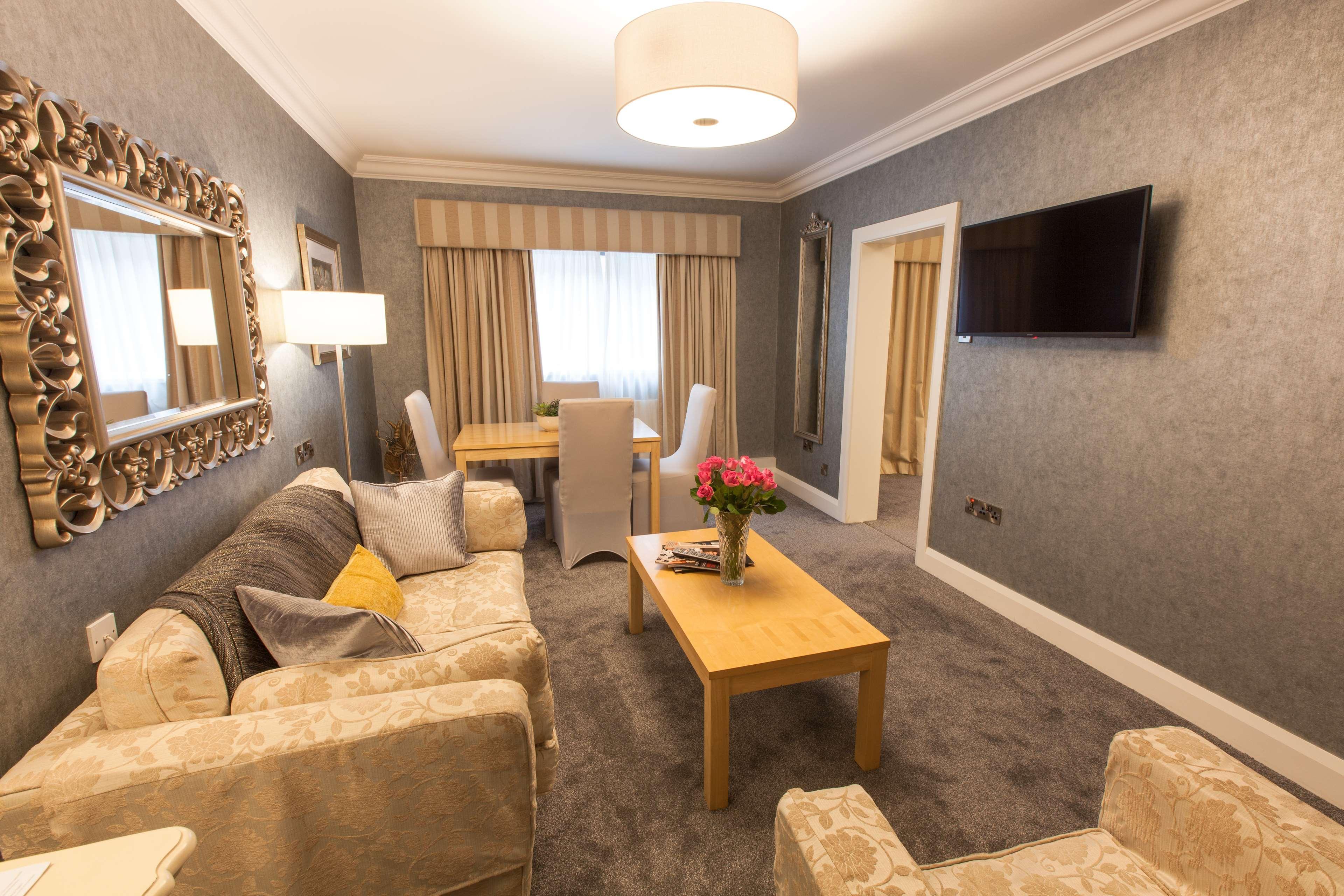 Hotel Western White Horse 4*