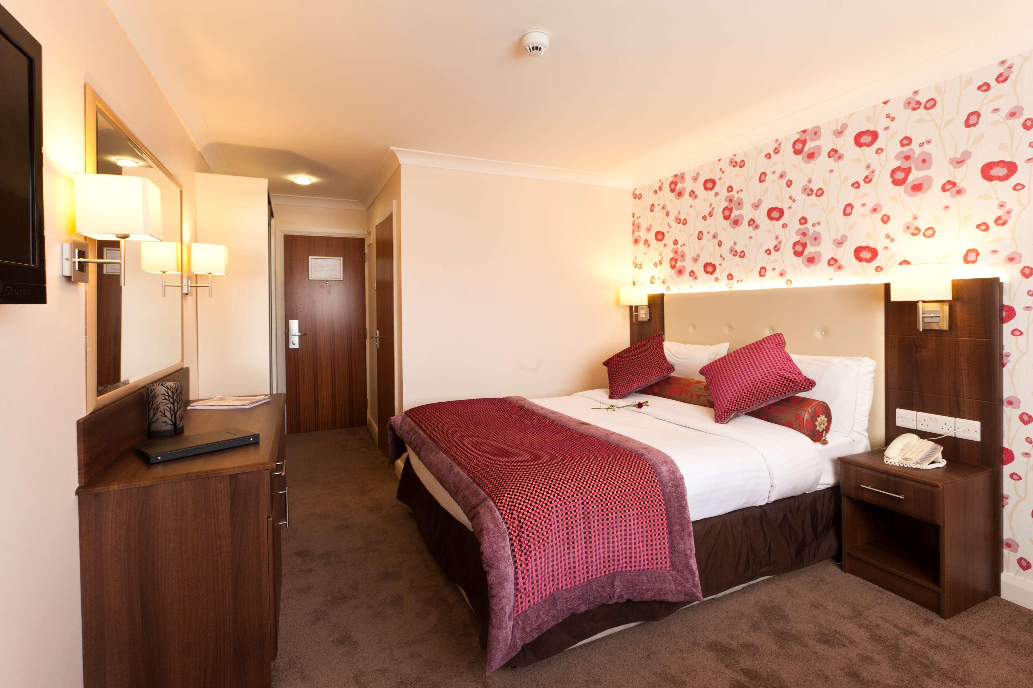 Western White Horse Hotel 4*