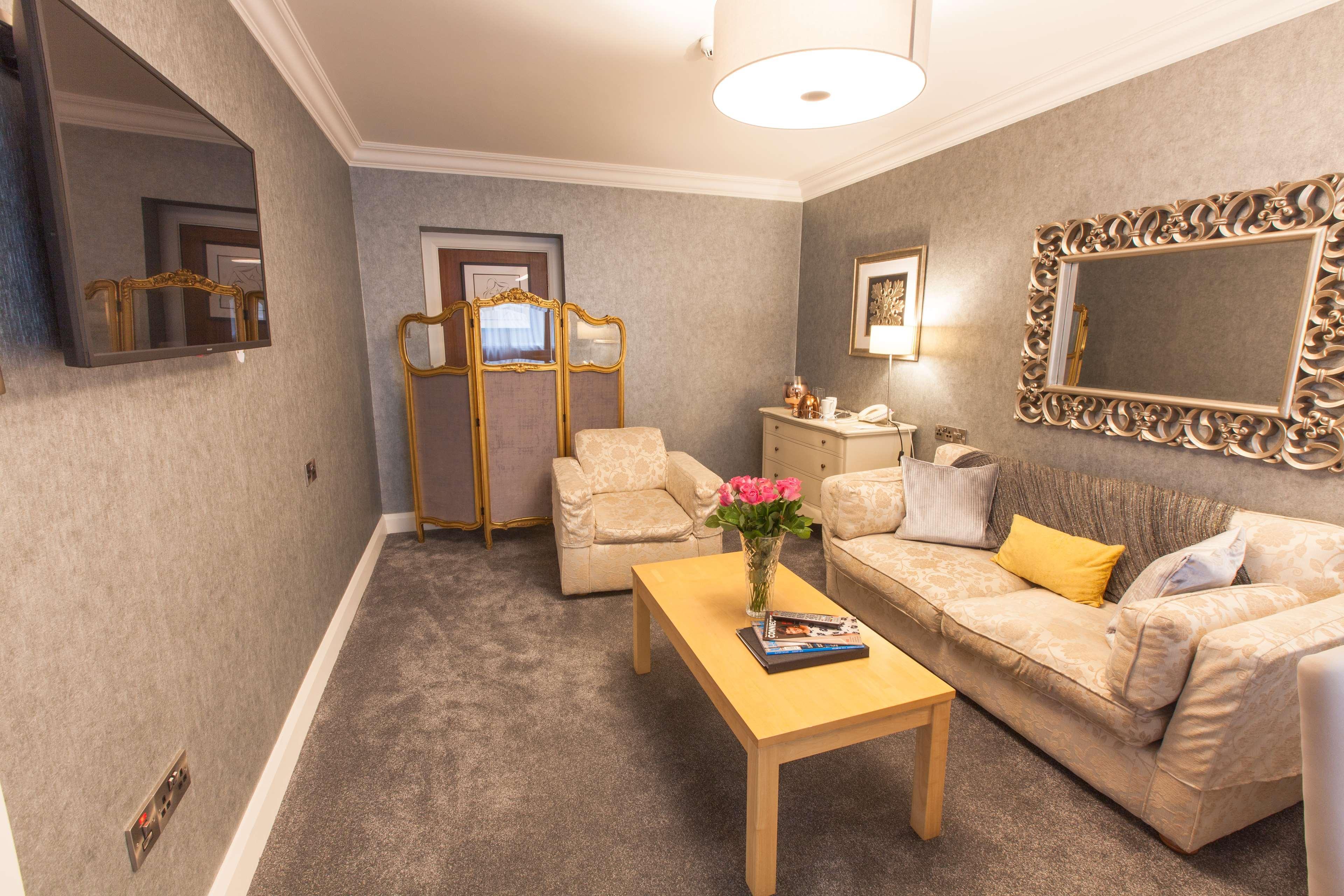 Western White Horse 4* Londonderry