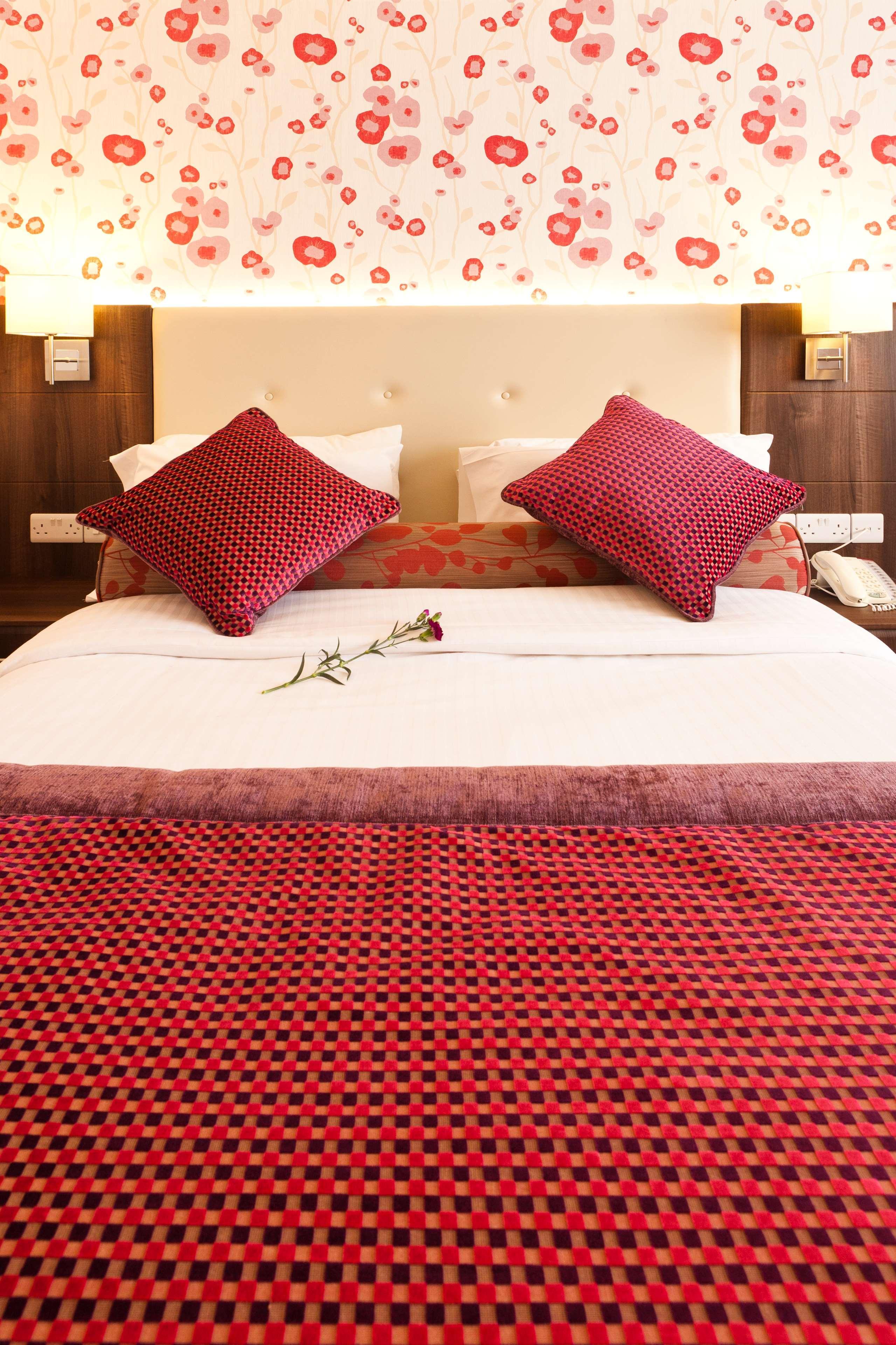 Hotel Western White Horse 4*